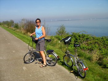 K8 on bike